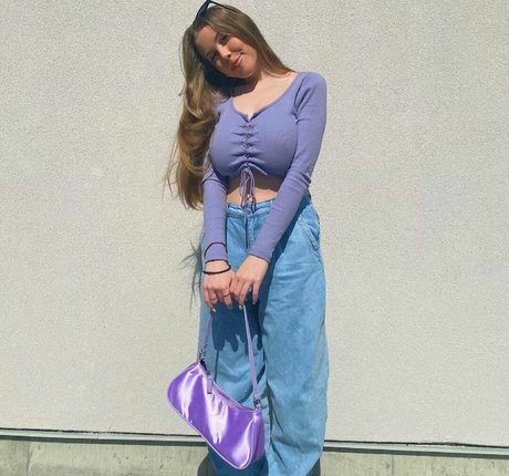 Emily Kyte nude onlyfans leak