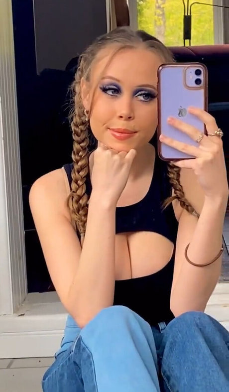 Emily Kyte onlyfans leak fuck