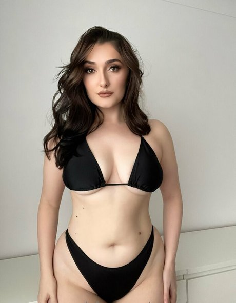 sammiewarren onlyfans model