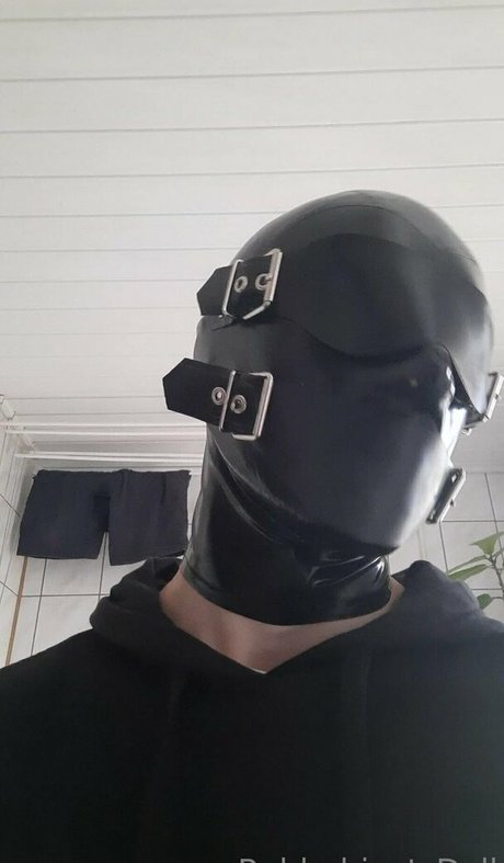 school uniform onlyfans art nude self-portrait