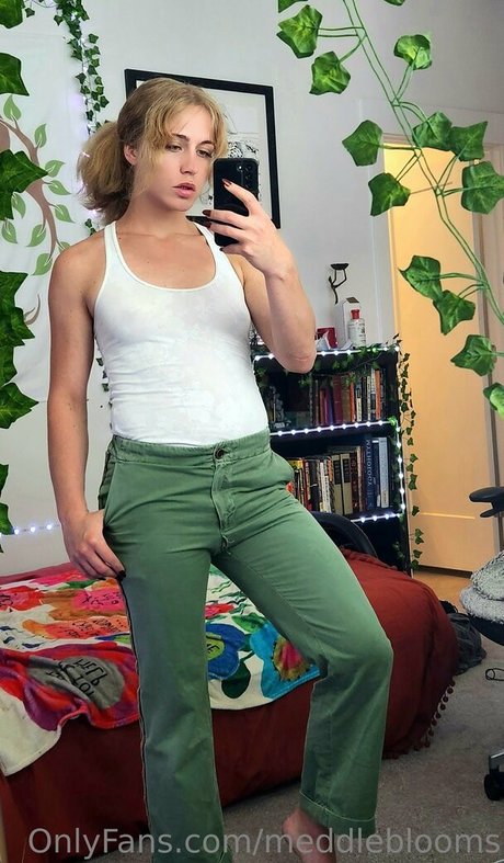 meddleblooms onlyfans fotos