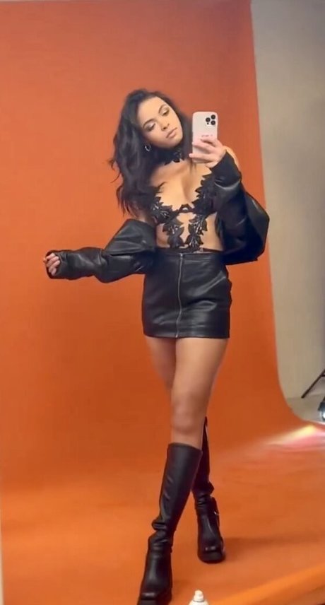 Vanessa Bauer onlyfans leak new