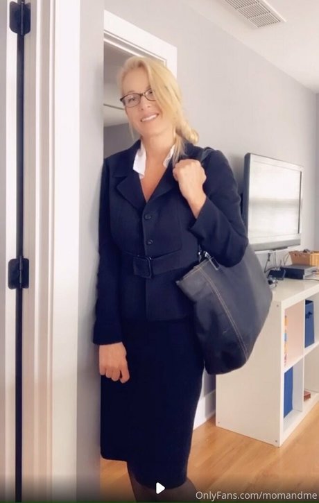 ellehotmommy nude only fans leaks