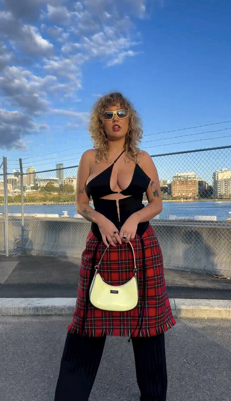 Zigs Mom pics onlyfans