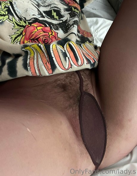 lady s onlyfans naked leaked