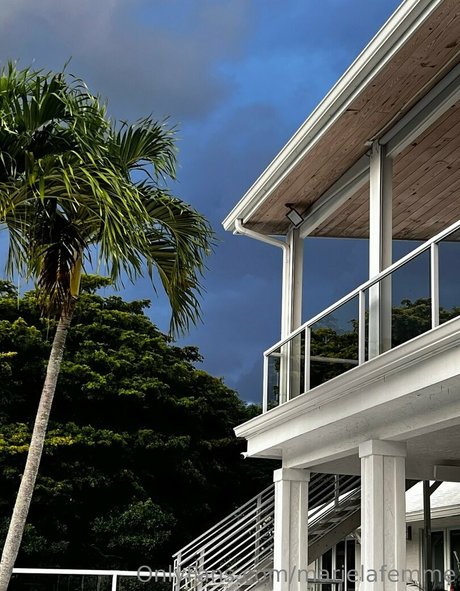 marielafemme onlyfans model