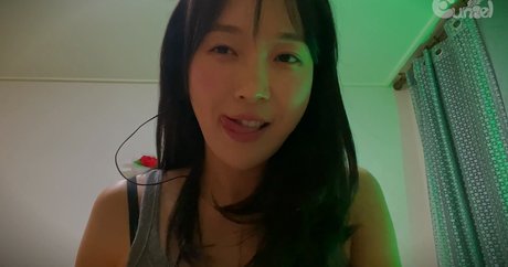 Eunzel ASMR naked leaked onlyfans