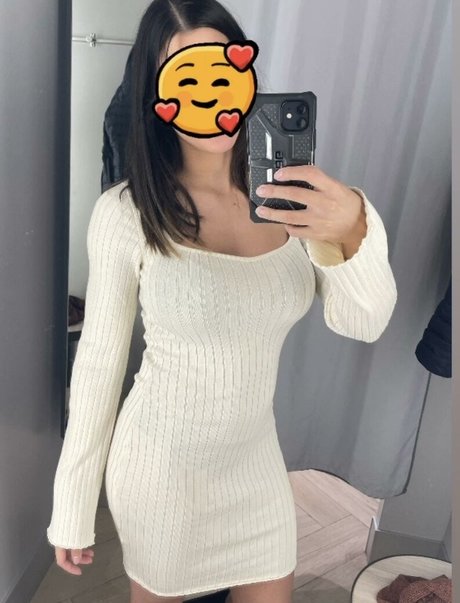 Sara Miller onlyfans topless