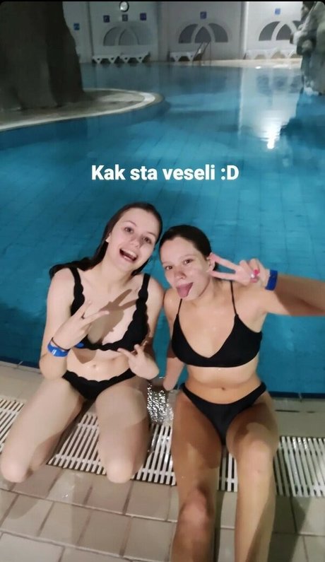 Laura Petrinec nude leak onlyfans