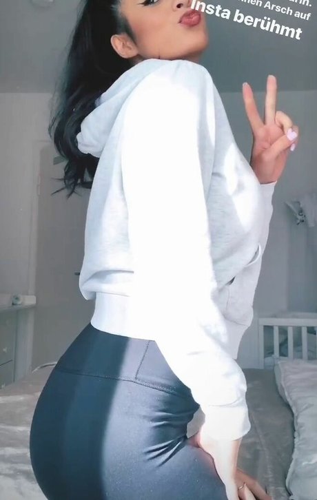 Shirin Azami only fans nudes