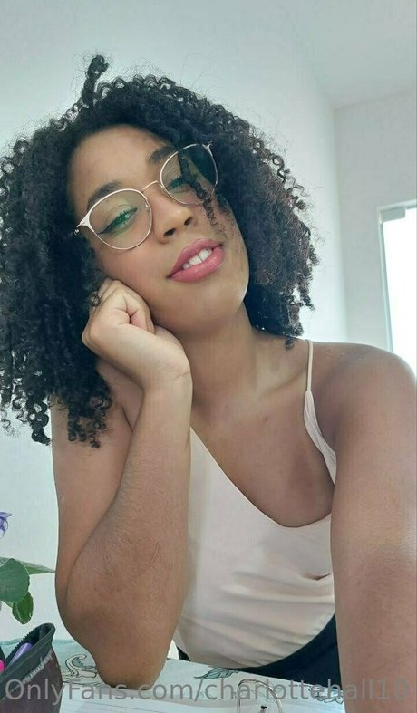 its charl0ttehall onlyfans ass