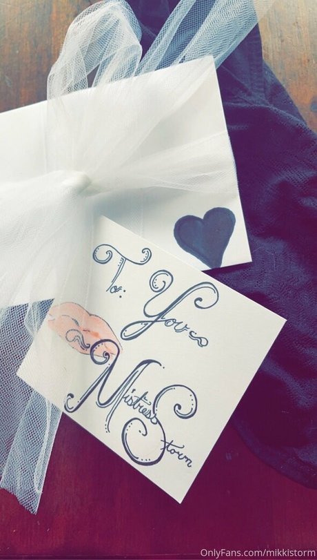 mikkistorm onlyfans naked pics