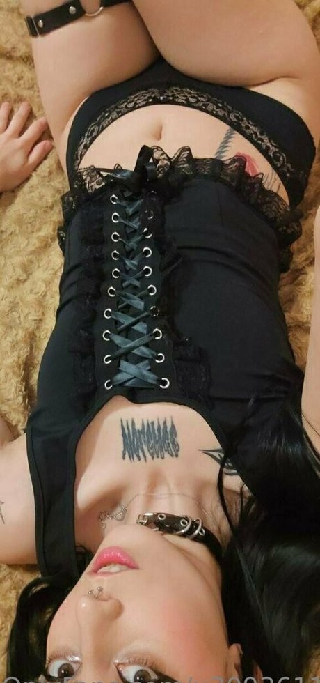 naomi bright is on onlyfans