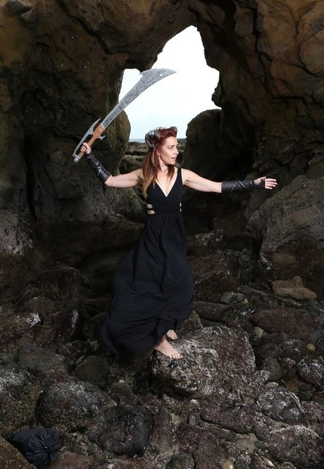 Elizabeth Zharoff nude onlyfans