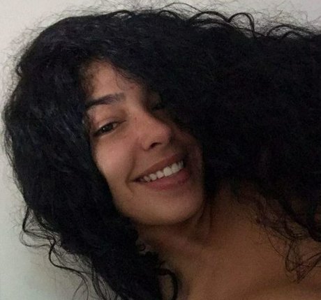 Mirian Gabriela topless onlyfans