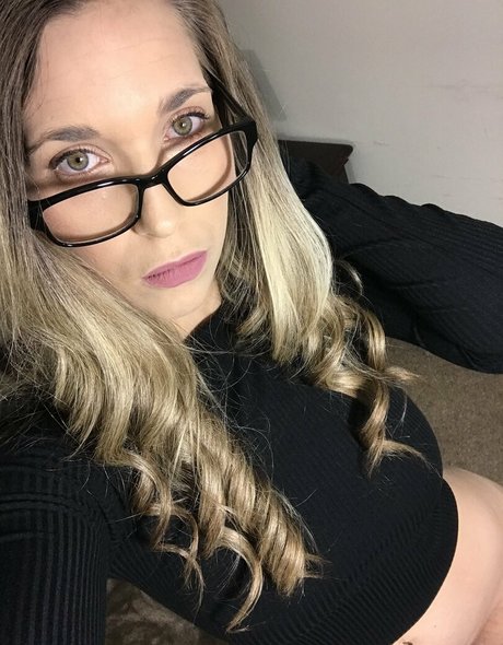 leeshalynne only fans naked