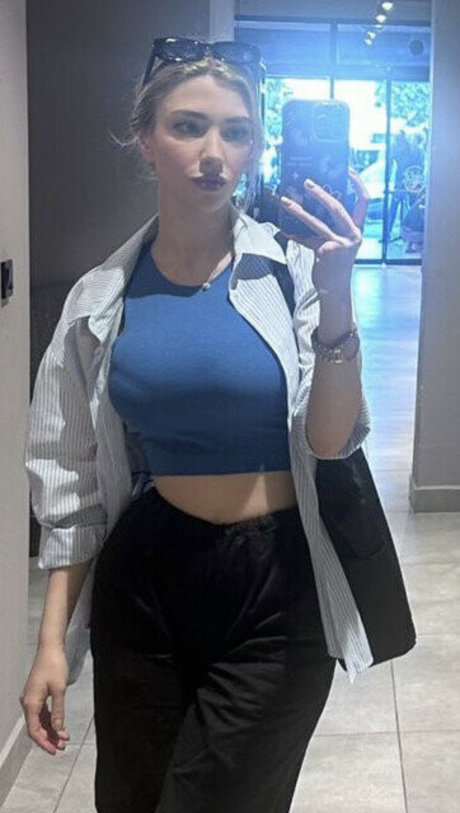 Snowmaiid onlyfans strip