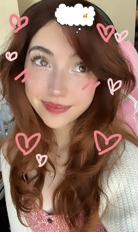 office milf onlyfans pornos illustration