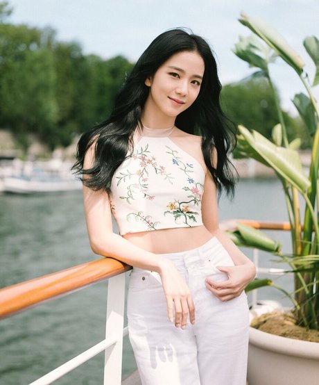 Jisoo onlyfans nudes leaks