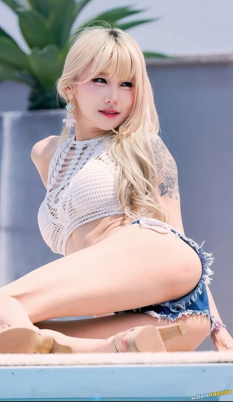 chatting onlyfans pretty shot