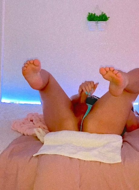 carolinebabiee only fans