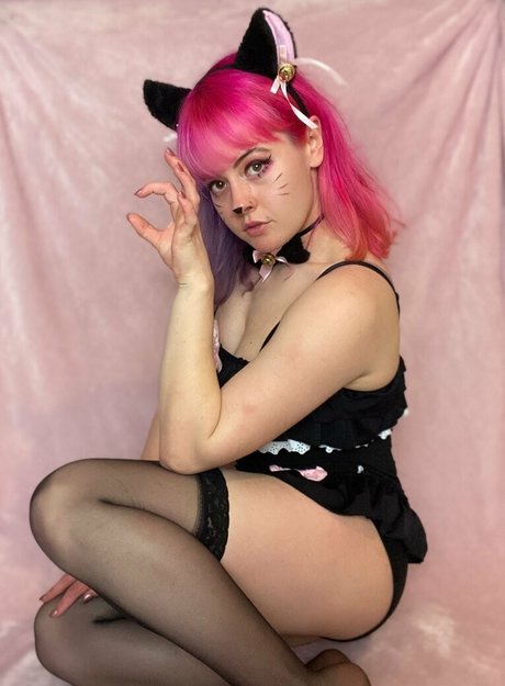 momocoloured onlyfans lean