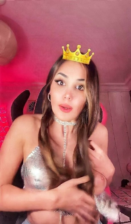 Kardelen Toprak onlyfans leak naked
