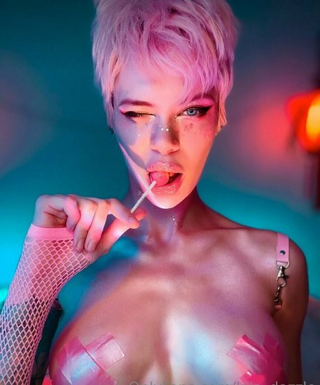 lola dazzle onlyfans archives