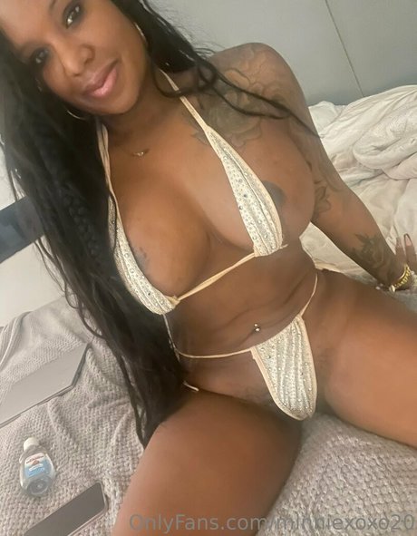 minniexoxo20 onlyfans nudes