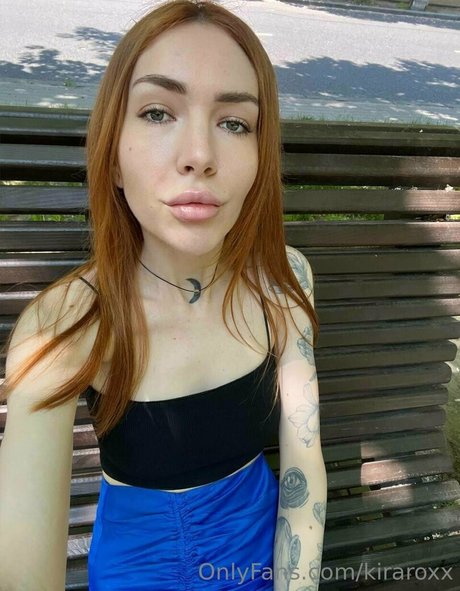 kiraroxy boobs onlyfans