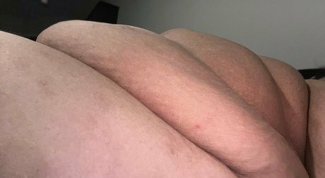 thebigassssbbw1 onlyfans striptease