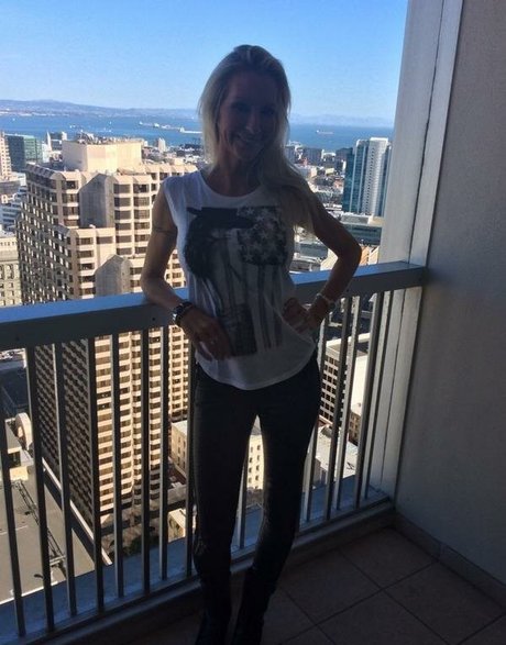 Emma Starr onlyfans photos