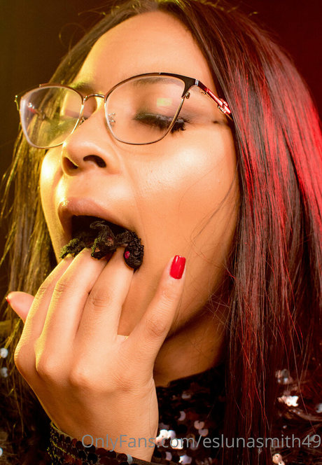 eslunasmith49 onlyfans leaks xxx