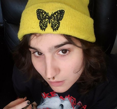 skyyshark onlyfans pic