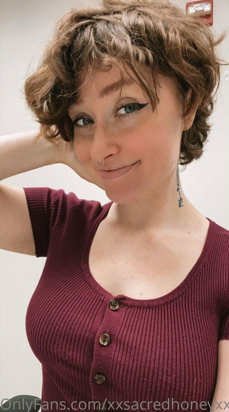 xxsacredhoneyxx onlyfans leaks