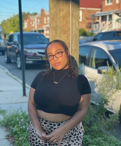 Kathrynn Marie strip onlyfans