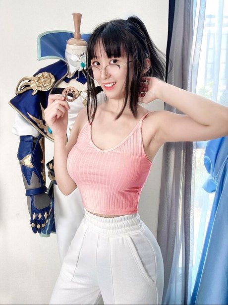 Larissa Rochefort hot onlyfans