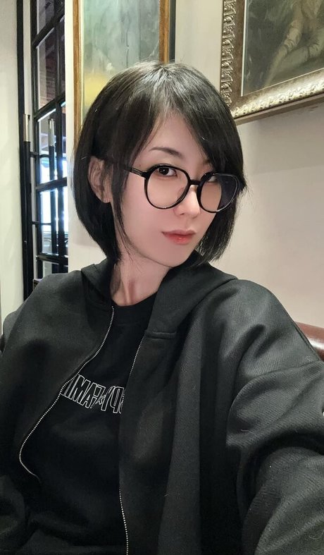 Larissa Rochefort on onlyfans