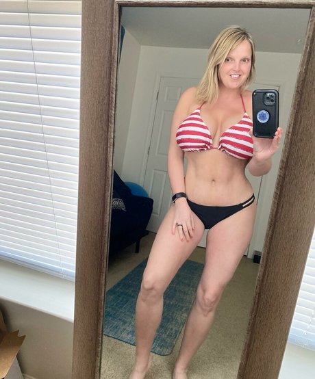 HealthyHappyFitandProud onlyfans uncensored