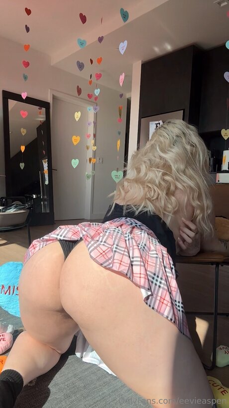 eevieaspen onlyfans xx