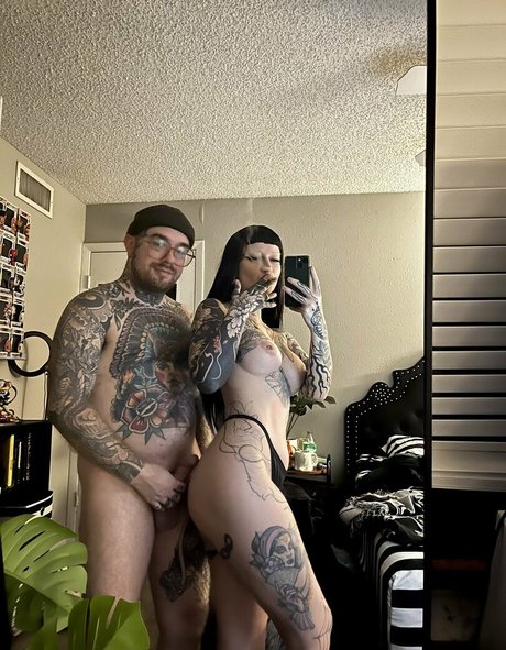 Hviley Rose tits onlyfans