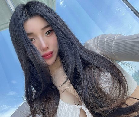 Mari Bambei only fans naked