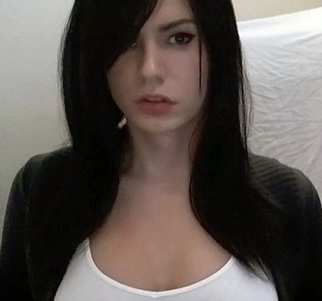 Kalindra Chan onlyfans images