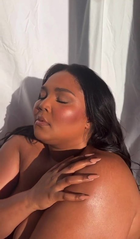 Lizzo onlyfans model photos