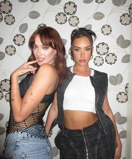 Olivia OBrien onlyfans picture