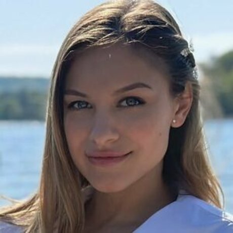 Monchhichis onlyfans topless