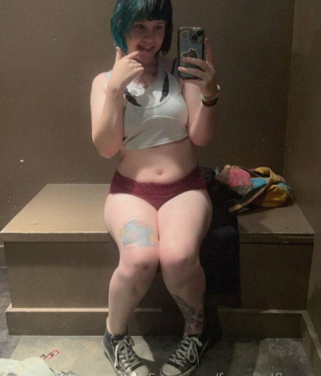 frazzledflower onlyfans nude photos