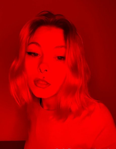 strwbrr hot onlyfans