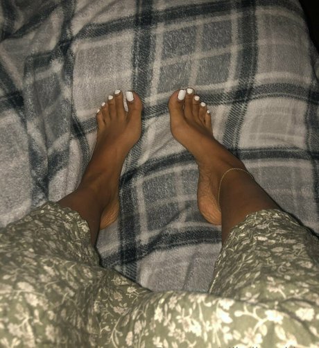 allhailrgoddess onlyfans leaks.