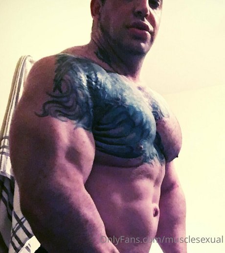 musclesexual onlyfans nude tits
